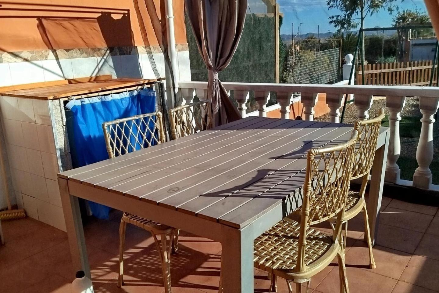 2 Bed Many Hiking & Cycling Trails *