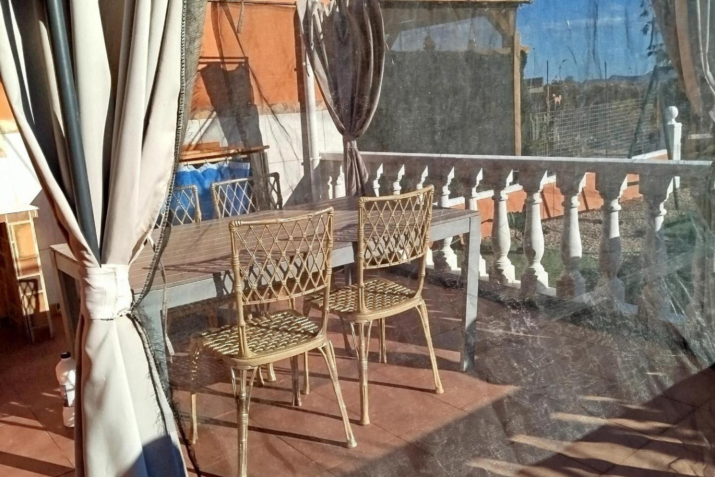 2 Bed Many Hiking & Cycling Trails *