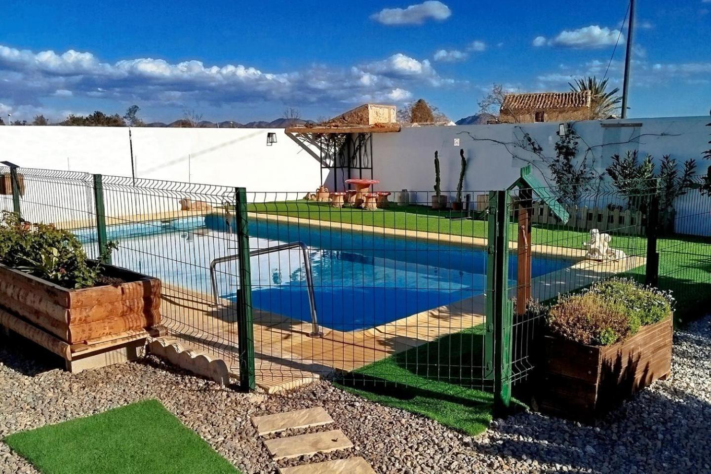Holiday home 2 Bed Many Hiking & Cycling Trails *